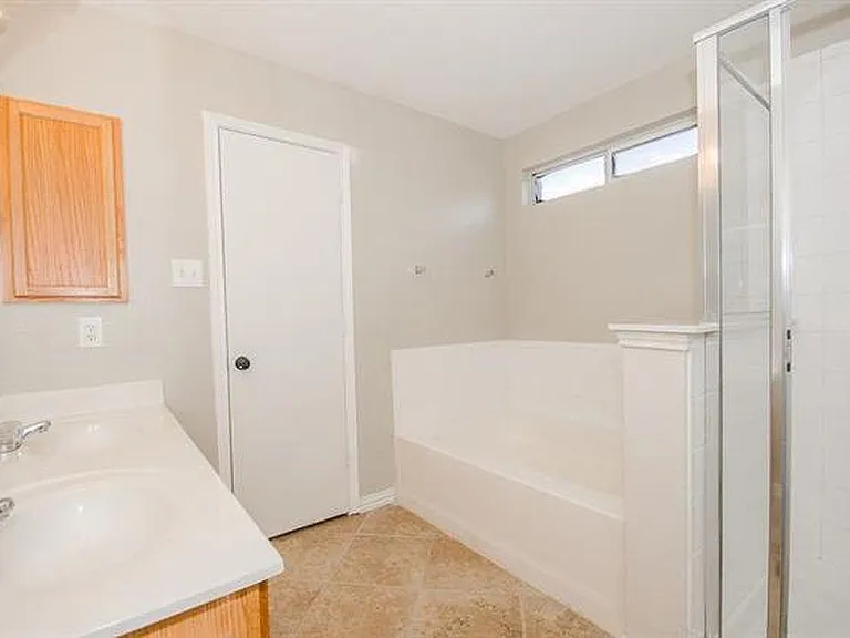 2152 Royal Acres Trl — Photo 24