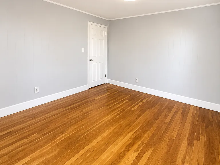380 Farmington Ave #2R — Photo 4