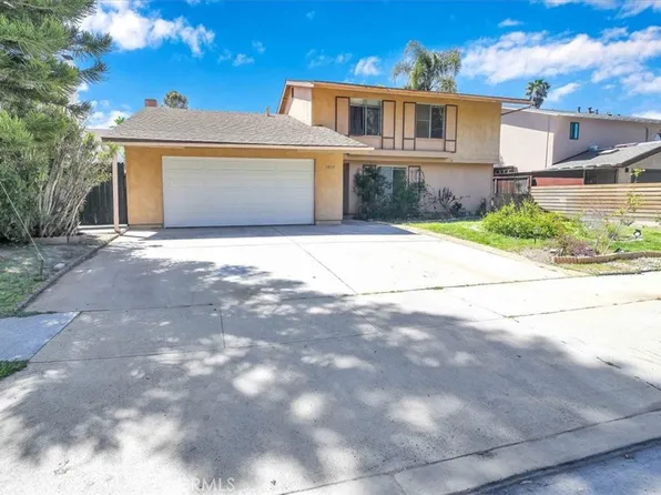 1035 Phillips St, Vista, CA 92083