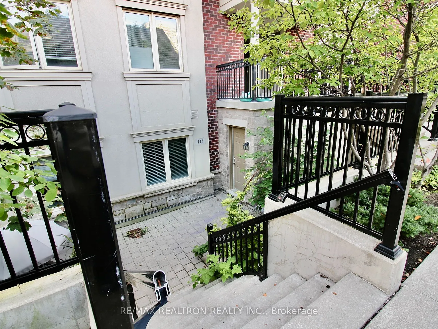 3 bed, $2,400 — Photo 3
