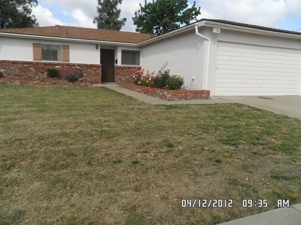 5790 Derk Dr, La Mesa, CA 91942