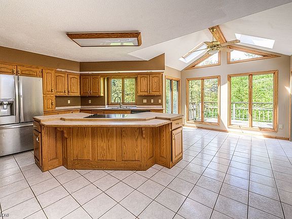 2nd image of 8313 Hunting Dr