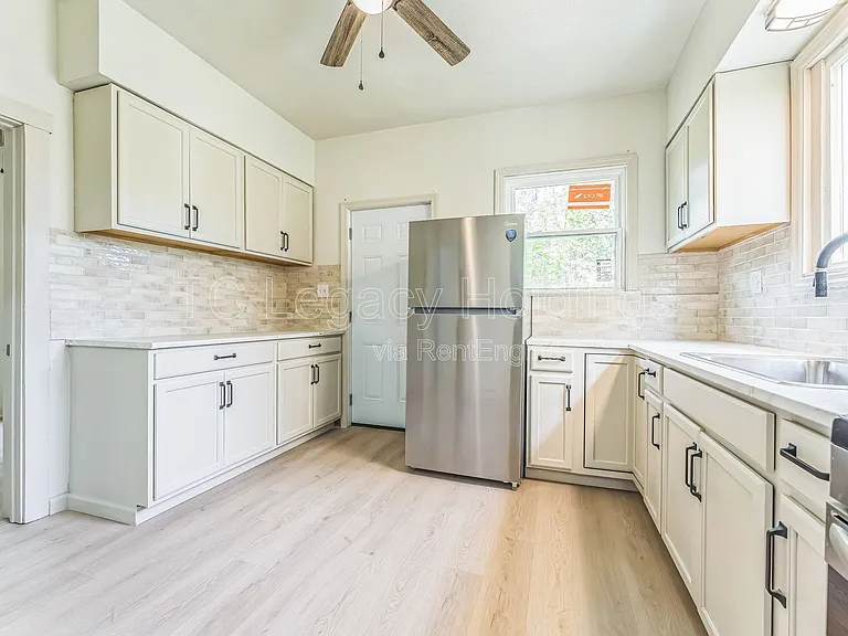 419 Walnut Ave — Photo 13