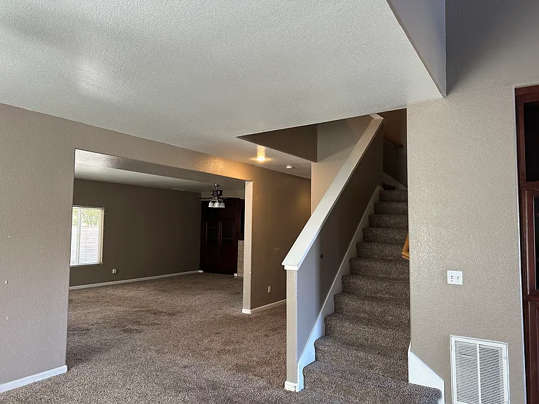 2862 Pico Ave — Photo 4