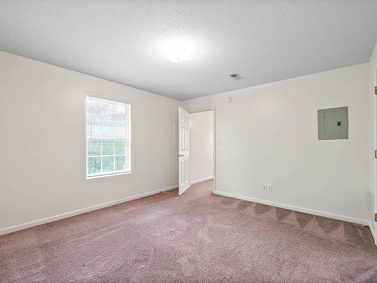 Tower Drive-3243/3244 — Photo 15