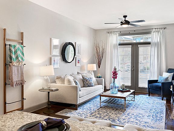 A non-smoking community with 1, 1 + den, 2 and 3 bedroom apartments