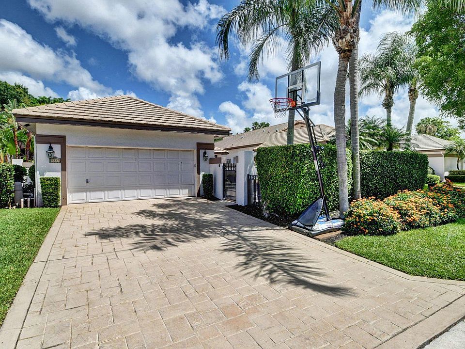 Home For Sale In Broken Sound Country Club