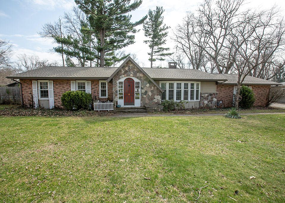 1st image of 81 Maple Ln