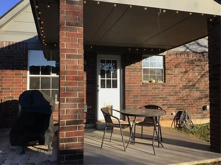 2123 Lakecrest Dr — Photo 18