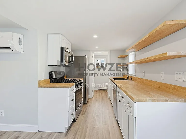 35 Riverside Dr #1R — Photo 2