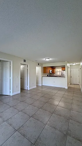 1524 Lake Crystal Dr Photo 1