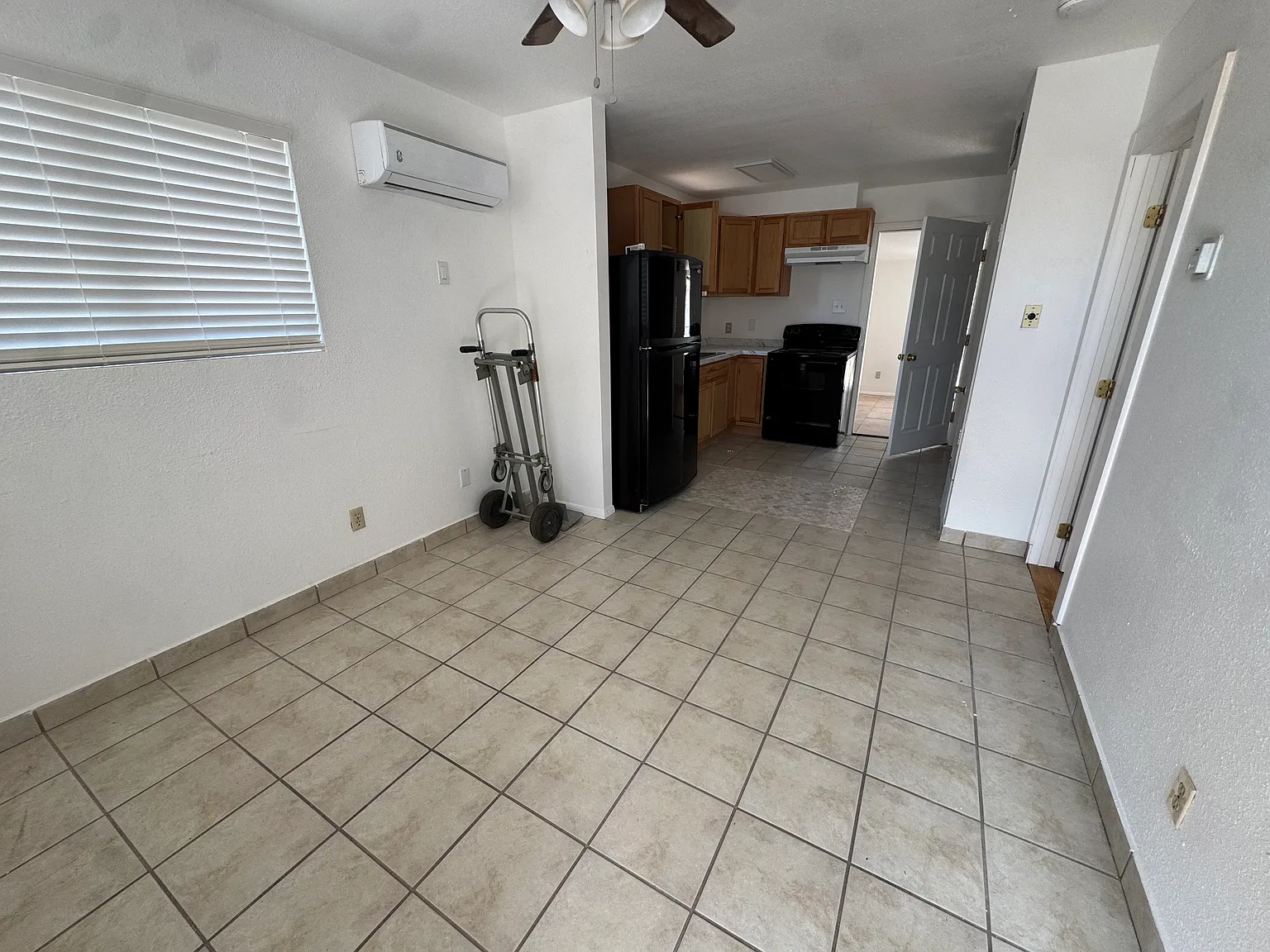 2 bed, 760 sqft, $1,000 — Photo 3