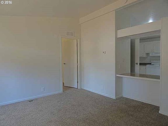 5th image of 31845 NW Meadow Dr
