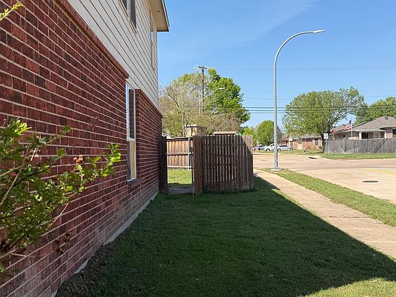 4th image of 10400 Wagon Rut Ct