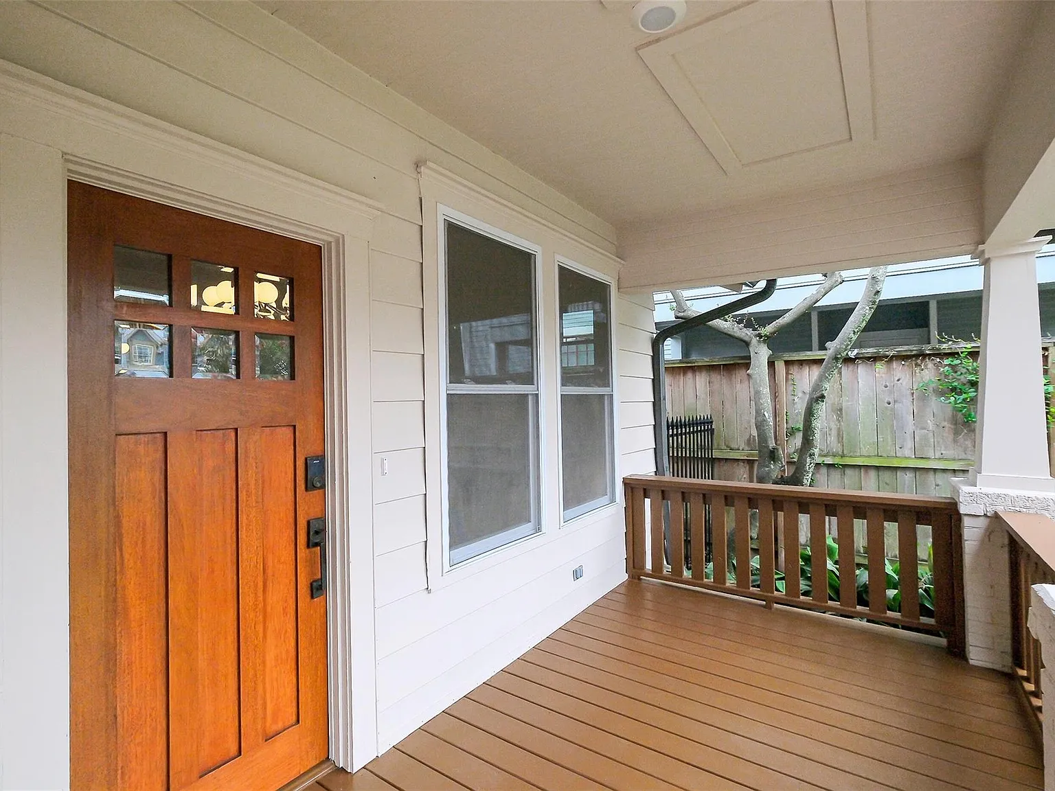 2 bed, 1.0 bath, 1196 sqft, $2,950 — Photo 3
