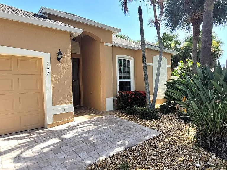142 Babylon Ln — Photo 4