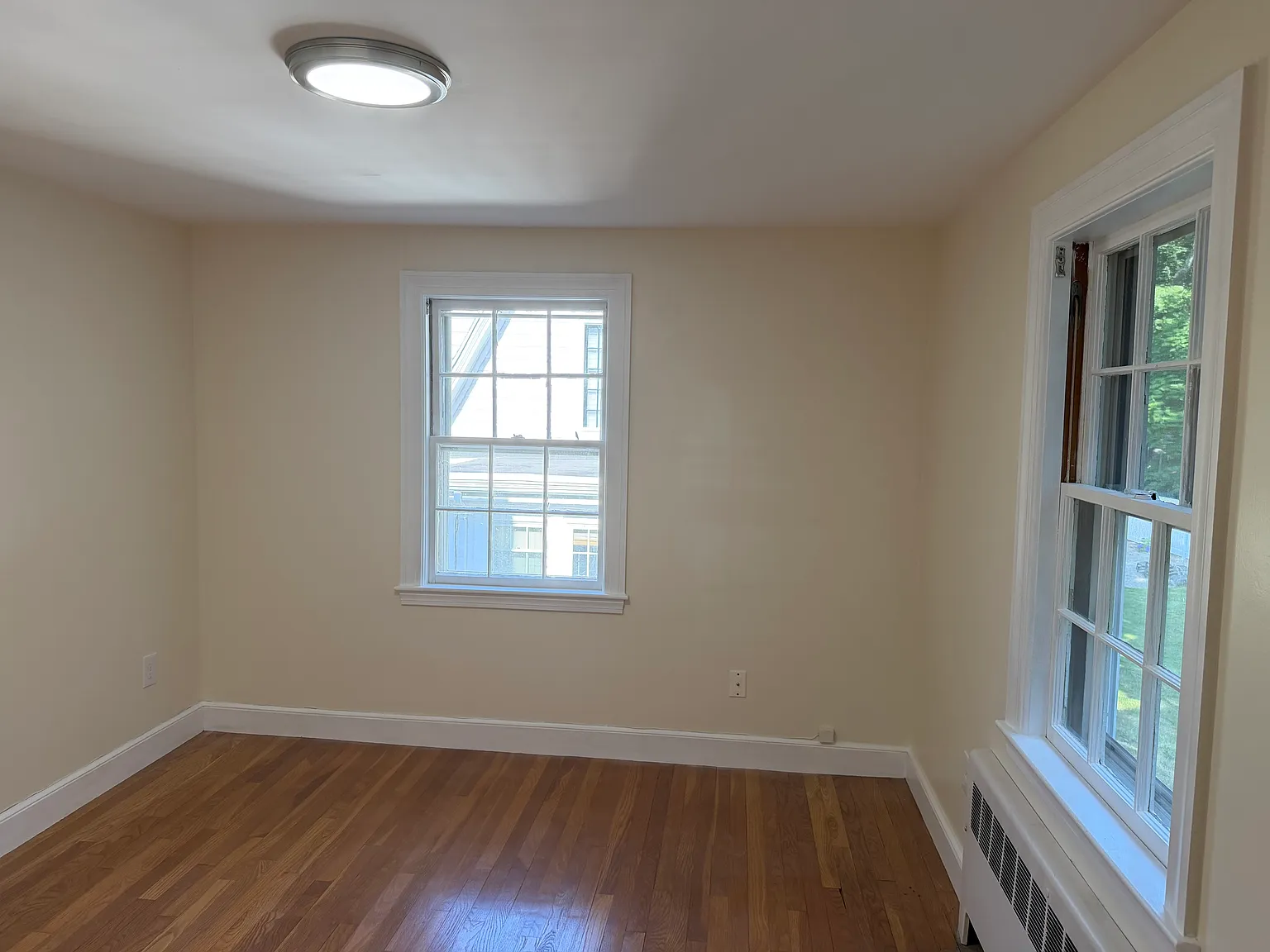 3 bed, 1744 sqft, $4,000 — Photo 2
