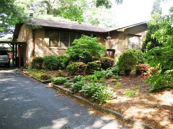 1st image of 113 Oakwood Pl