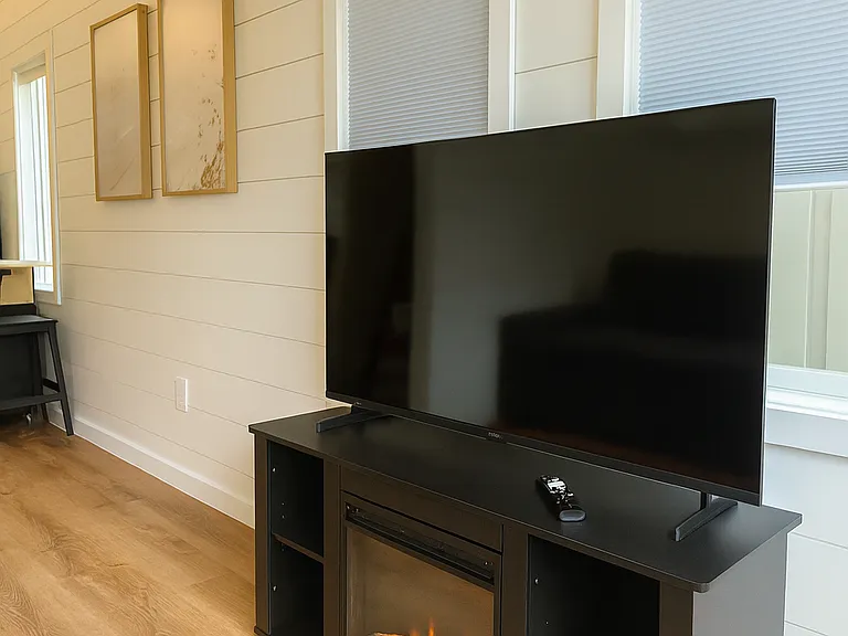 1 bed, 1.0 bath, 350 sqft, $1,300 — Photo 8