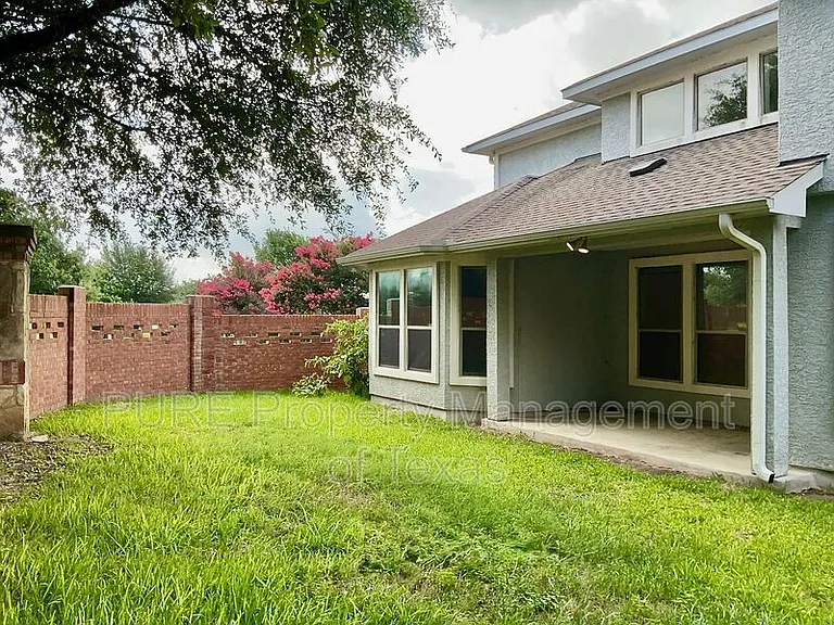 1932 Kempwood Loop — Photo 22