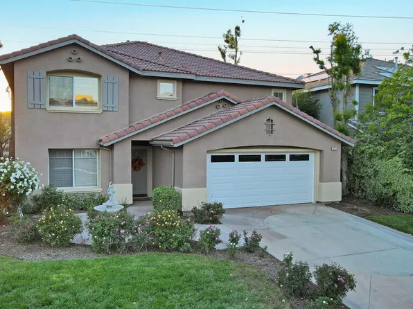 28529 Deer Springs Dr, Saugus, CA 91390