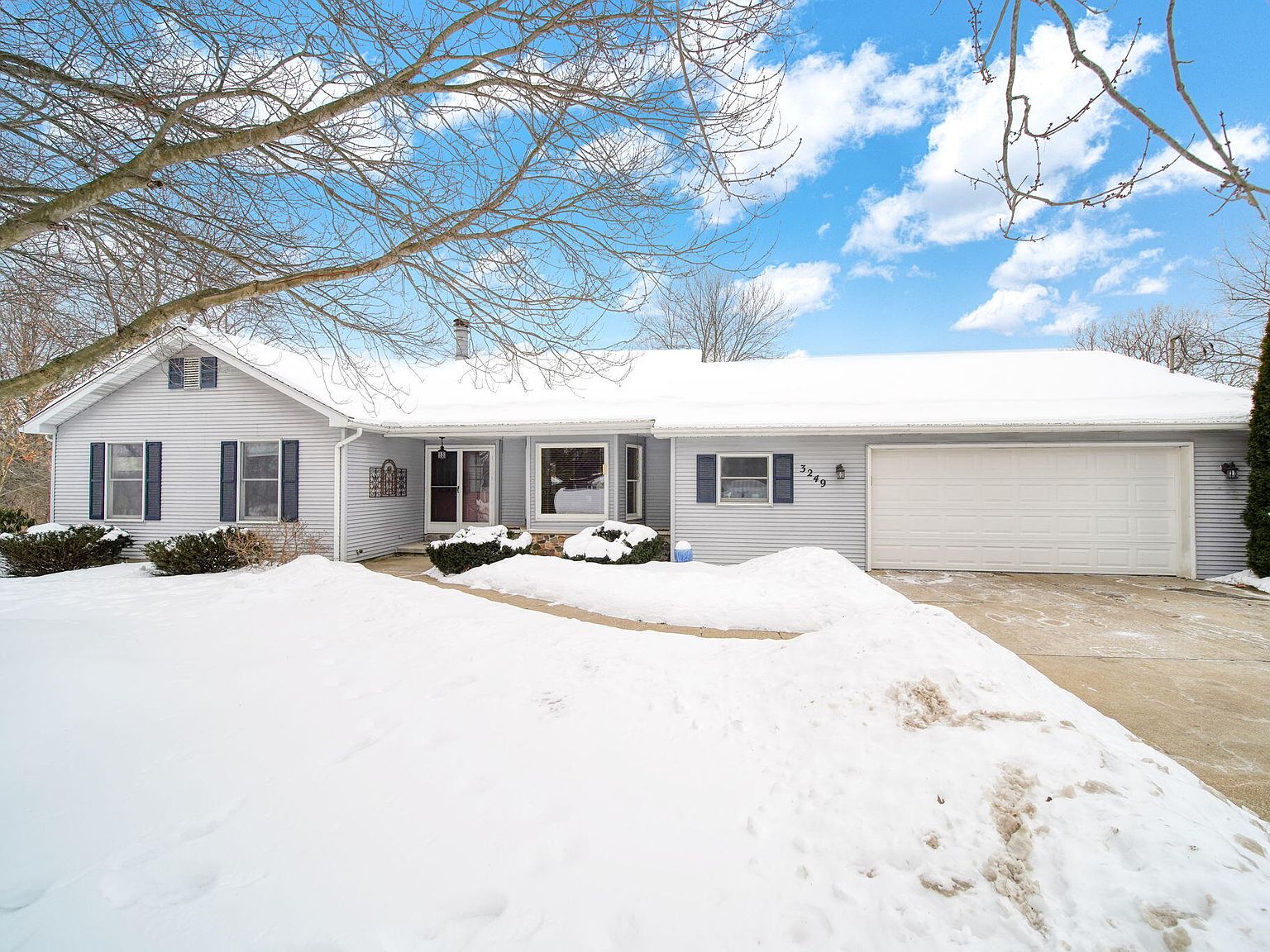 3249 Hendee Rd, Jackson, MI 49201 | Zillow