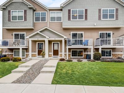 9590 Jefferson Dr APT 2, Chanhassen, MN, 55317