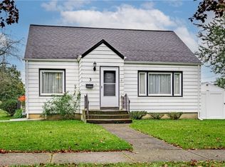 3 Taylor Dr, Tonawanda, NY 14150