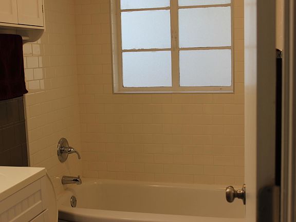 3rd image of 2507 Delmar Dr