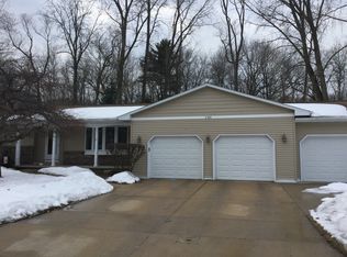 2360 Wildwood Dr, Green Bay, WI 54302