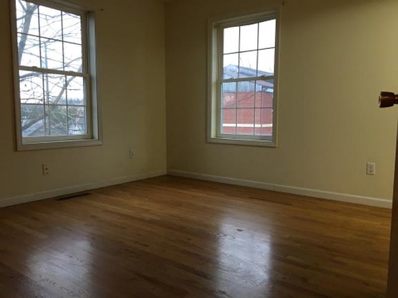2nd image of 513 Franklin Ave