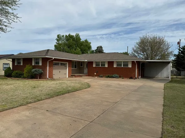 1110 Cedar Pl, Woodward, OK 73801