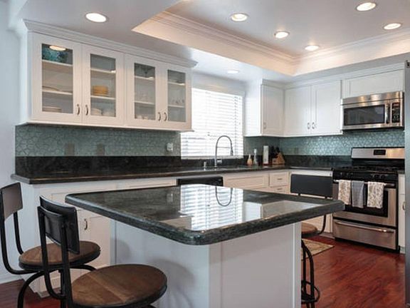 4th image of 505 Manhattan Beach Blvd APT 5