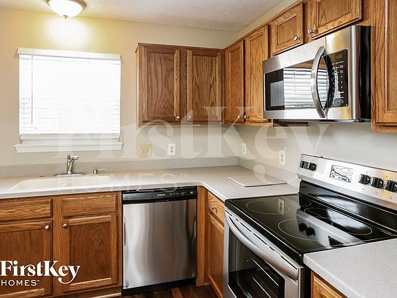5th image of 2706 Bluestone Dr