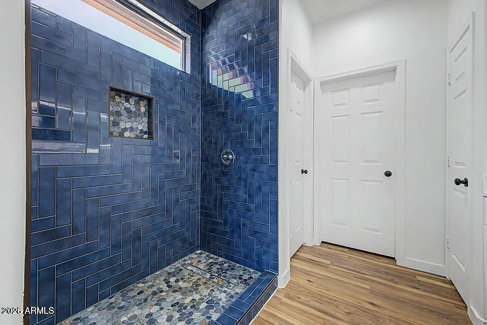 3 bed, 2.0 bath, 1431 sqft, $2,700 — Photo 3