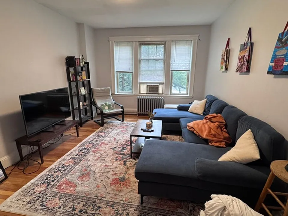 99 Chester St #2