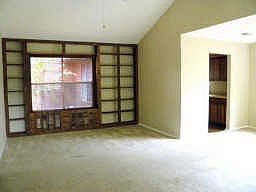 4th image of 2327 Pilgrims Bend Dr
