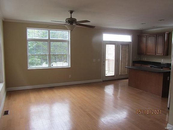 3rd image of 7139 Picadilly Ave