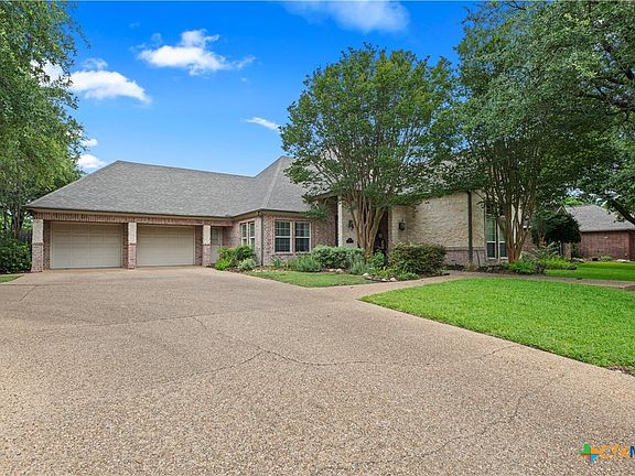 2nd image of 2316 Deerfield Dr