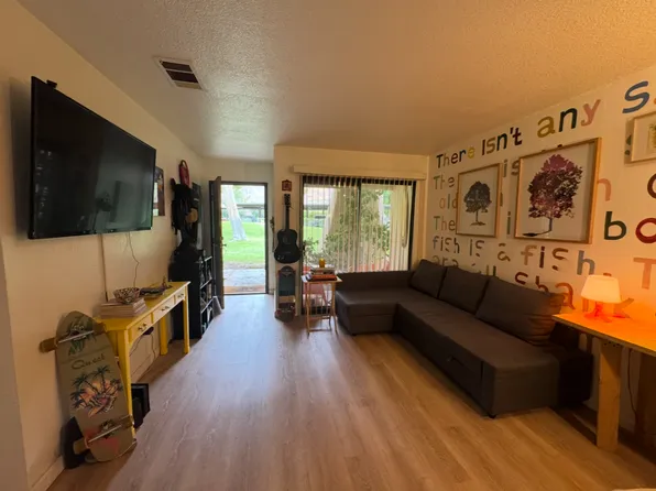685 N Ashurst Ct, Palm Springs, CA 92262