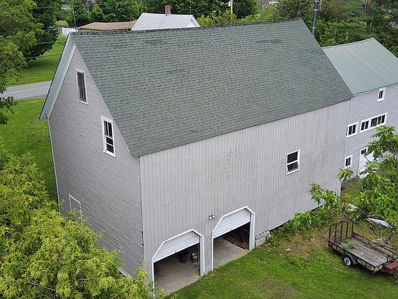 3rd image of 144 West Cobble Hill Road