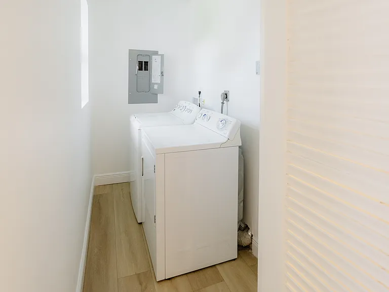 4409 Empress St — Photo 16
