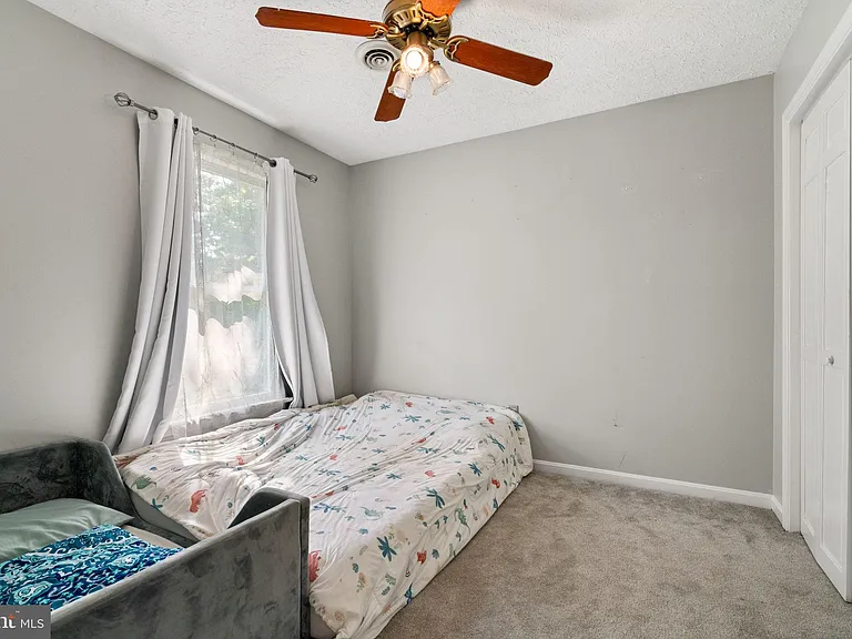 127 Pilgrim Cv — Photo 19