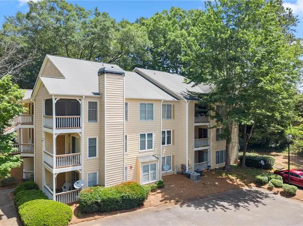 2517 Vineyard Way SE, Smyrna, GA 30082