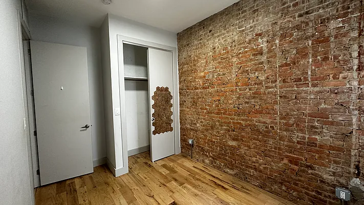 Rented by The Property Firm | media 31