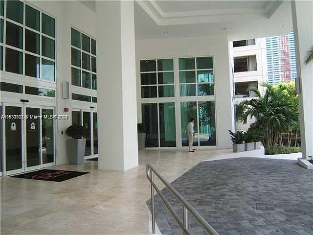 1st image of 951 Brickell Ave APT 2510