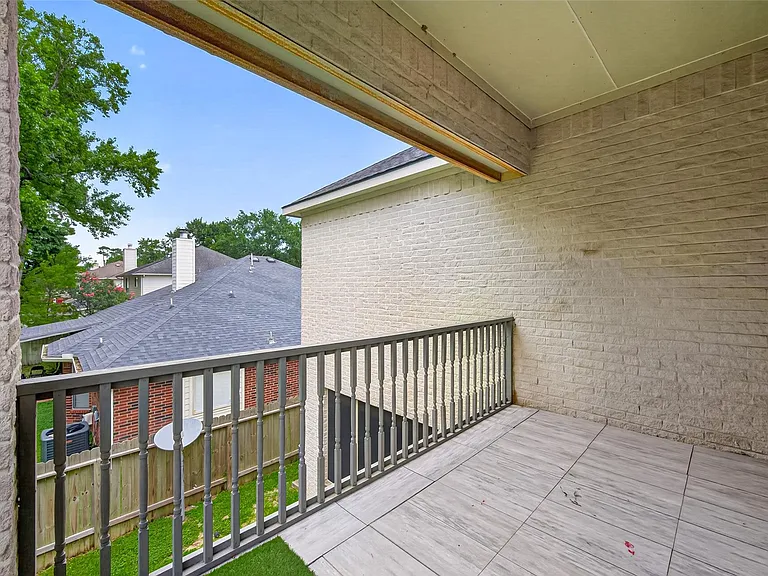 20003 Fieldtree Dr — Photo 45