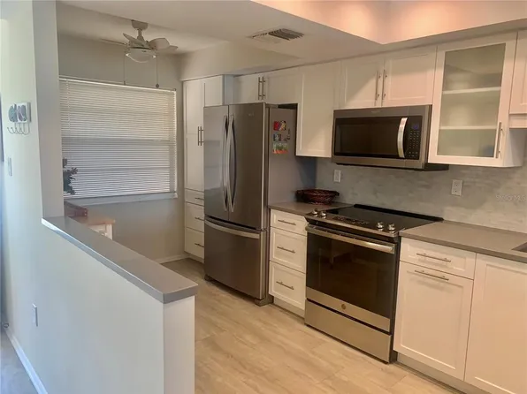 2310 Canalbluff Pl, Sarasota, FL