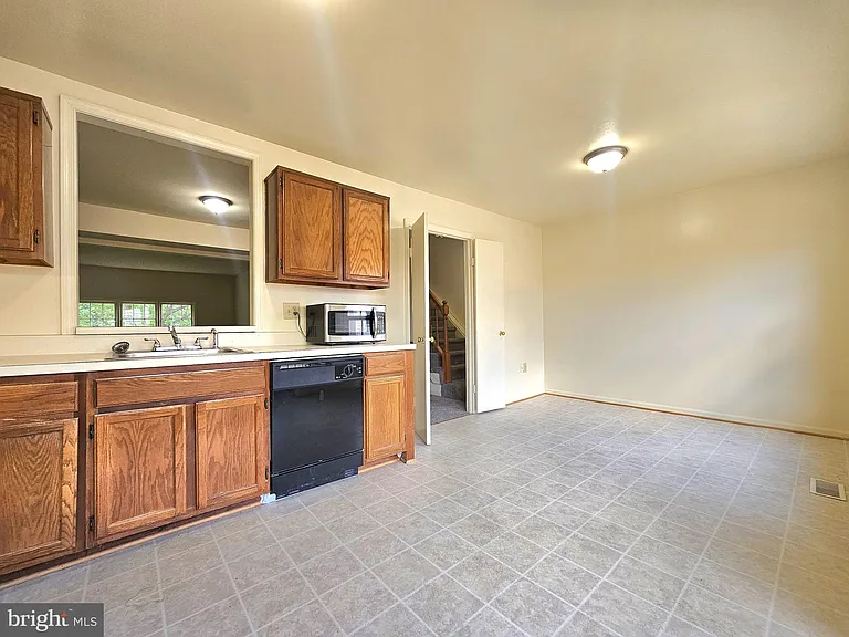 4719 Gainsborough Dr — Photo 11