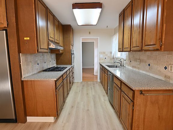 2nd image of 1336 Buchanan Dr